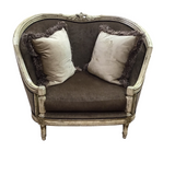 MARGE CARSON OVERSIZE WITH 2 ACCENT PILLOWS CHAIR BROWN/GOLD 44H X 54W X 43D