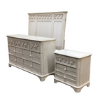 CINDY CRAWFORD 4 PC, SET QUEEN SZ. PANEL BED/DRESSER//MIRROR/NIGHTSTAND BEDROOM DISTRESSED WHITE